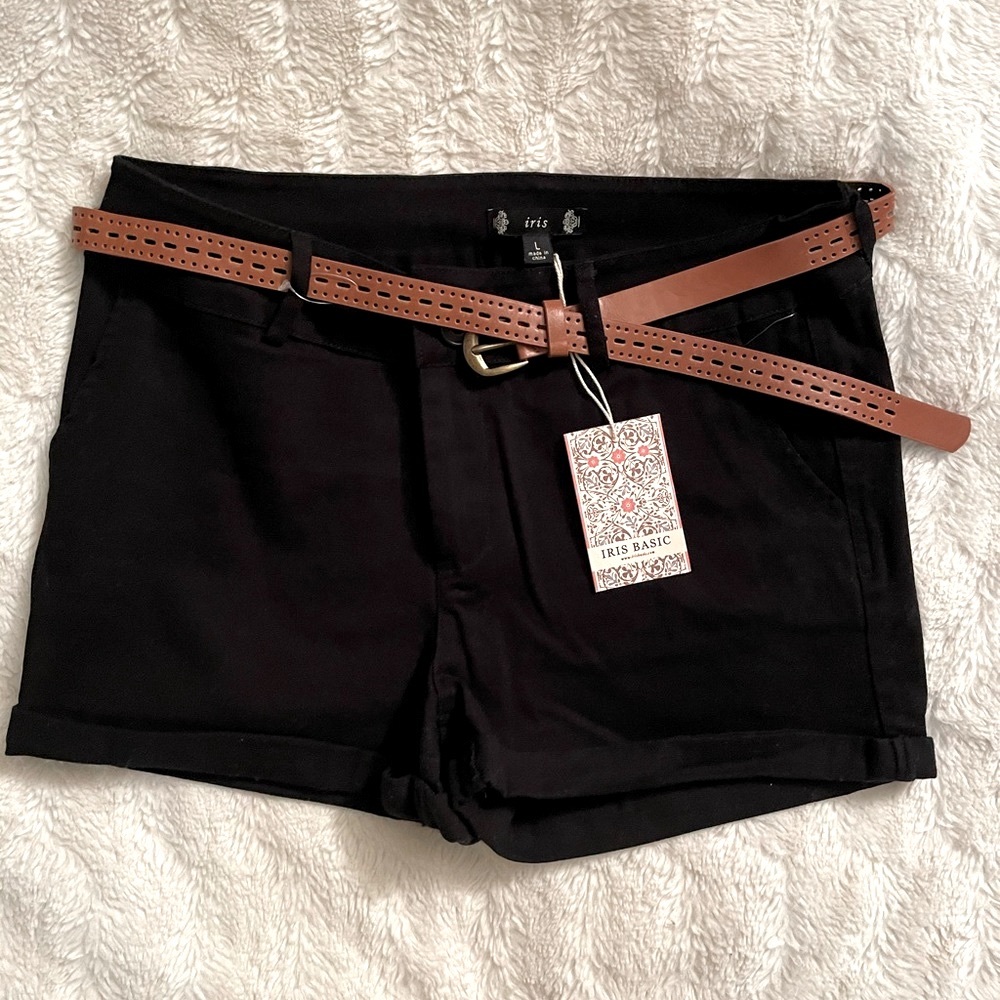 SOLD 🛑 Black shorts